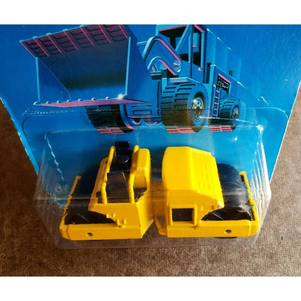 Hot Wheels 1987 CAT ROAD ROLLER Yellow #3853  WORKHORSES SERIES 1:64 3 BARS VAR.